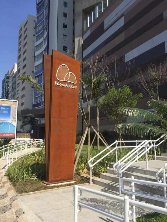 Apartamento Unlimited - Frente Ao Mar. Todo Mobiliado.